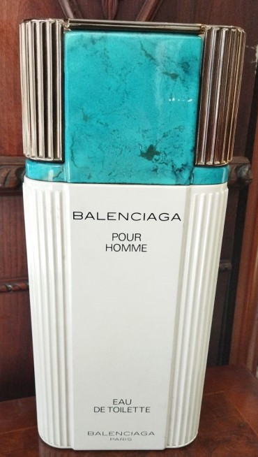 Perfume de Grande Formato