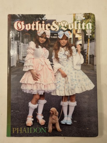 GOTHIC & LOLITA