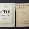 Dois livros de partituras musicais