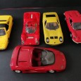Cinco carros miniatura de coleção
