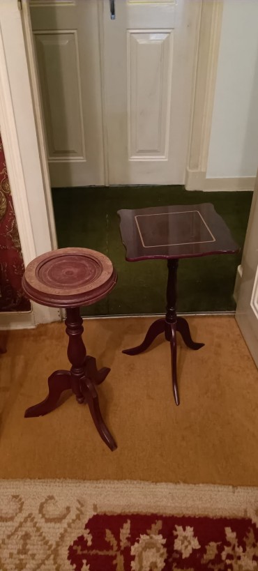 Mesa pé de galo e floreira 