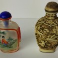 Duas snuff bottles