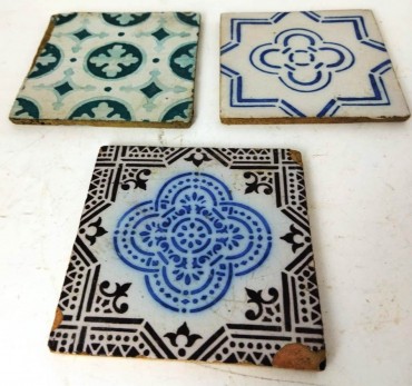 Três azulejos 