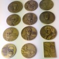 Doze medalhas
