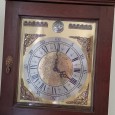 Relógio de caixa alta 