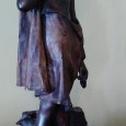 Figura feminina