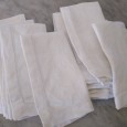 10 guardanapos de pano em algodão;
