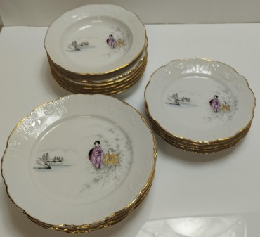 Seis pratos rasos, seis pratos de sopa e seis pratos de sobremesa 