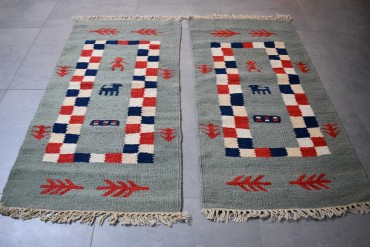 Dois tapetes kilim