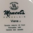 Dezassete chávenas e doze pires