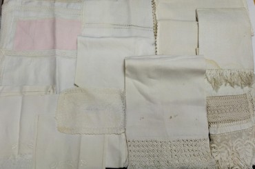 Toalhas de mão em linho e meio linho ,  individuais de algodão e linho com renda