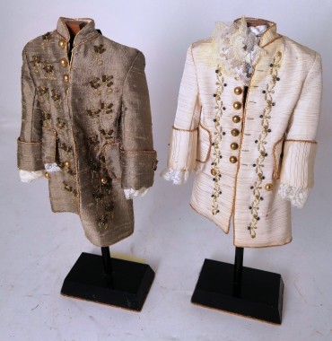 Duas casacas miniatura 