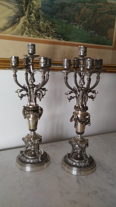 Par de candelabros