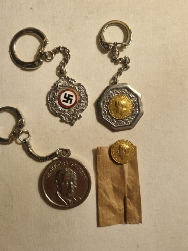 MEMORABILIA SALAZAR