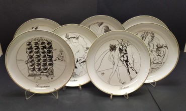 Sete pratos decorativos