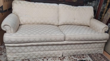 Sofá de dois lugares