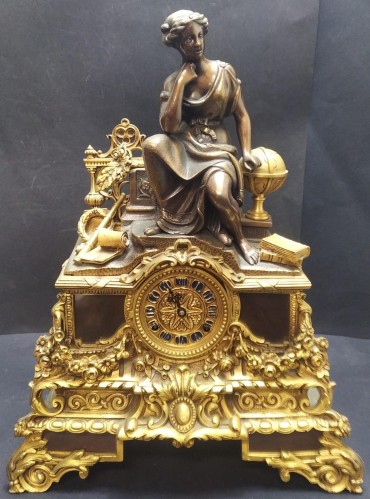 Relógio de mesa «Figura feminina mitológica»