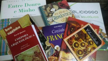 LOTE DE LIVROS CULINÁRIA