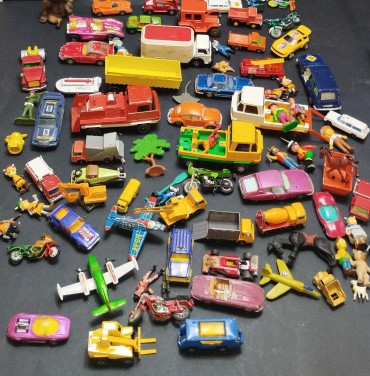 Lote de carros de brincar 