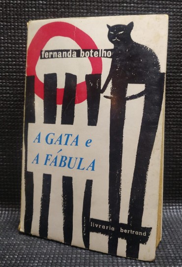 A GATA E A FÁBULA
