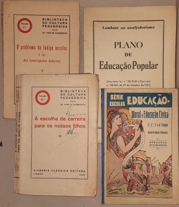 Quatro (4) Livros antigos escolares para educação	