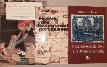 Três (3) Livros sobre História e descobrimentos
