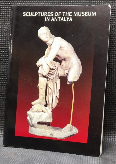 SCULPTURES OF THE MUSEUM IN ANTALYA