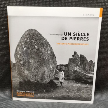 UN SIÈCLE DE PIERRES 