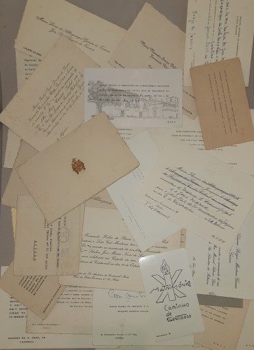 Acumulação de mais de 50 Convites de Casamento, Exposições, Etc