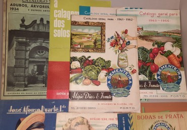 Conjunto de antigos catálogos e preçários de Agricultura	