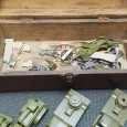 Lote de brinquedos com maleta