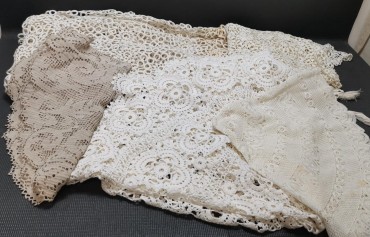 Lote de toalhas de crochet e renda 
