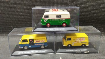 Três carros miniatura publicitários