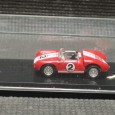 Três carros miniatura 