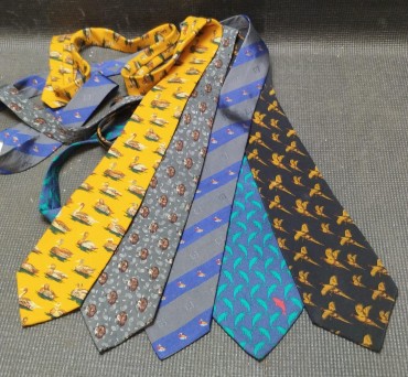 Cinco gravatas 