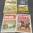 Quatro livros sobre cavalos 