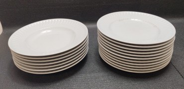 Onze pratos de sobremesa e sete pratos de sopa 