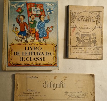 LIVROS ESCOLARES