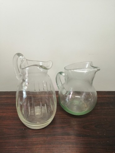 Dois jarros de água