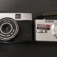 Duas máquinas fotográficas com estojo 