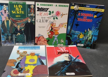 Cinco livros de Banda Desenhada 