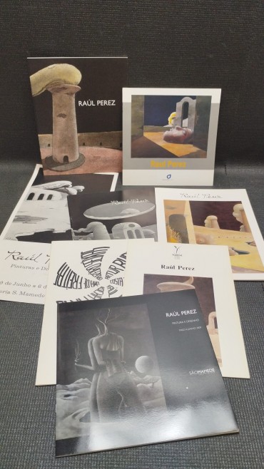 Sete catálogos da exposição de Raul Peres, acompanhado de 1 cartaz de exposição 