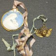 Medalhão e pendente