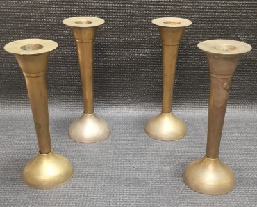 Quatro castiçais 