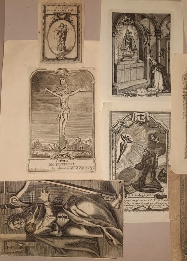 Conjunto de papeis Religiosos Antigos