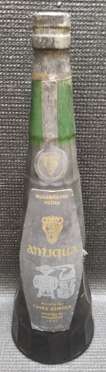 Antiqua Aguardente Velha