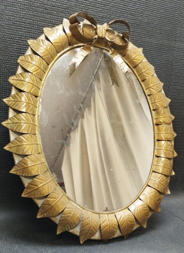 Espelho de parede oval com laça