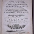 Três Livros Antigos, escritos em Latim