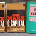 LOTE DE 3 LIVROS RELATIVOS À OBRA DEKARL MARX
