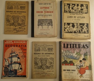 LIVROS ESCOLARES